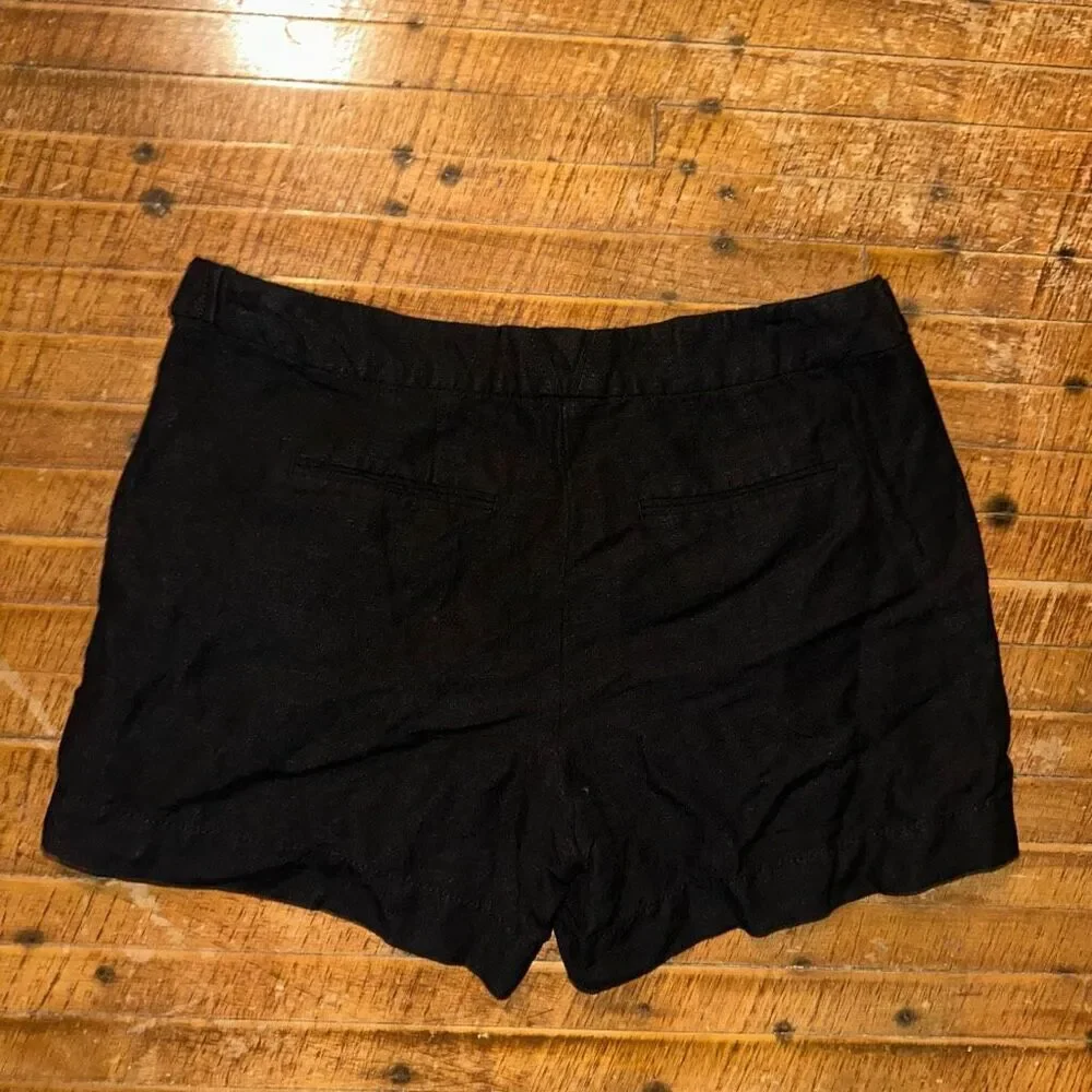 White House Black Market black classic 6 short shorts